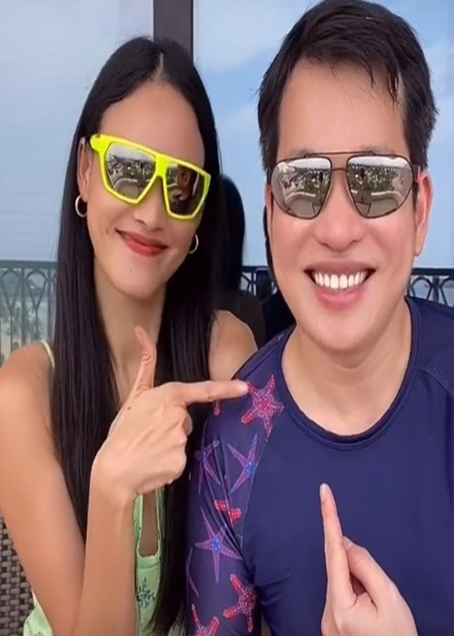 Nữ người mẫu công khai hình ảnh bạn trai nhưng không chia sẻ danh tính của anh. Ảnh: Zing