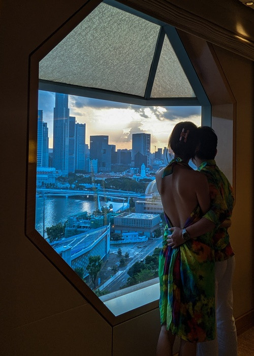 Chân dài sinh năm 1990 chia sẻ trên Zing: “Trong thời gian tôi gặp biến cố, anh xuất hiện và luôn động viên, giúp đỡ tôi. Tôi nghĩ rằng cũng nhờ anh, tôi sớm cân bằng được cuộc sống". Ảnh: FB Tuyết Lan