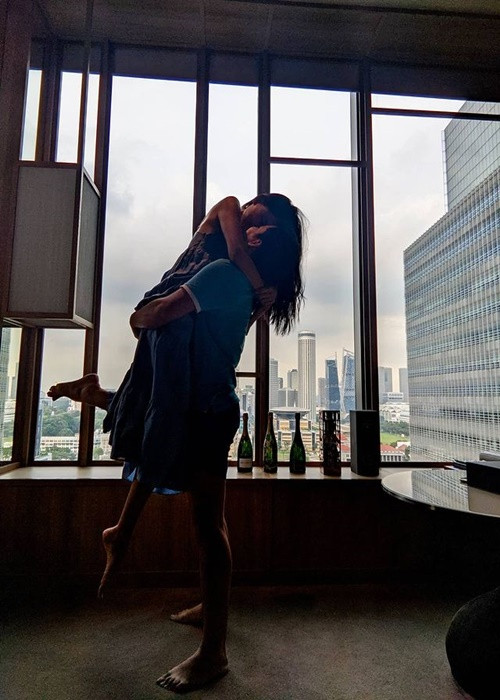 Tuyết Lan cho biết, bạn trai là người có tình cảm và theo đuổi cô trước. Ảnh: FB Tuyết Lan