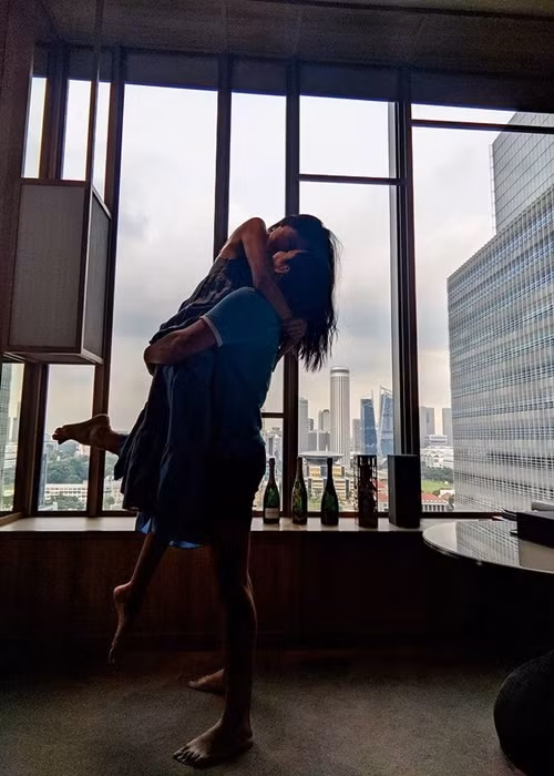 Tuyết Lan cho biết, bạn trai là người có tình cảm và theo đuổi cô trước. Ảnh: FB Tuyết Lan