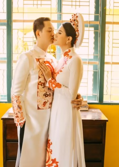 Vài năm gần đây, trong khi Trang Trần ở Việt Nam cùng con gái, ông xã của cựu người mẫu sống ở Mỹ. Ảnh: Saostar