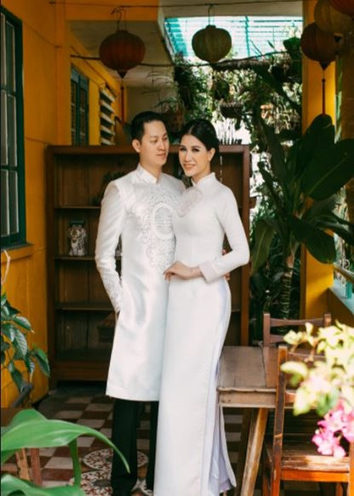 Sống xa nhau, vợ chồng Trang Trần vẫn thường xuyên liên lạc qua Facetime. Thỉnh thoảng Louis lại về Việt Nam đưa vợ con đi du lịch. Ảnh: Saostar