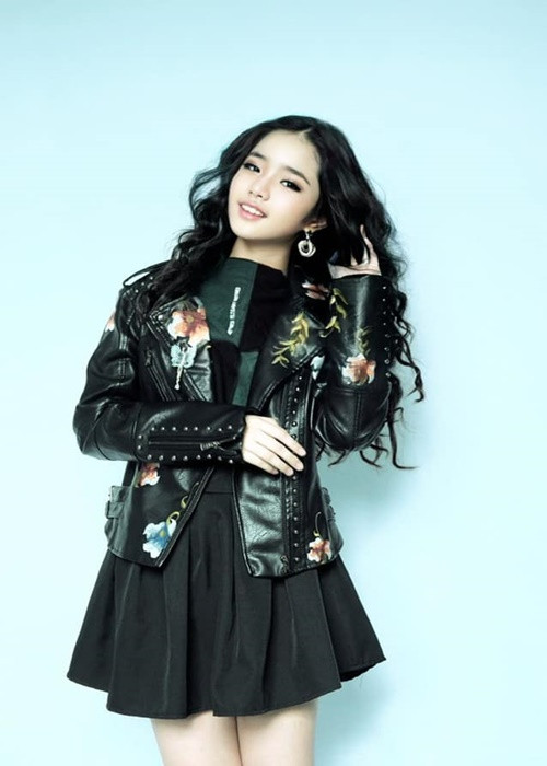 Bằng Kiều luôn dặn Thiên Nga phải học hành tới nơi tới chốn, không ăn mặc phản cảm, lễ phép và tôn trọng mọi người. Ngoài ra, nam ca sĩ định hướng con gái tìm dòng nhạc phù hợp, phát triển theo đúng thực lực. Ảnh: FB Thiên Nga