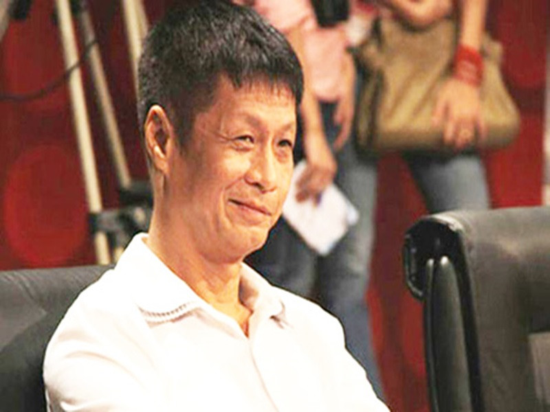 Đạo diễn Lê Hoàng của những năm về trước lại chiếm được cảm tình của nhiều khán giả bởi có những tác phẩm ấn tượng. Năm 1990, Lê Hoàng gây chú ý khi thực hiện phim “Vị đắng tình yêu”. Theo VTC, phim lập kỷ lục có doanh thu phòng vé cao nhất thập niên 90 với số tiền 500 triệu đồng và giành được nhiều giải thưởng quan trọng như: "Đạo diễn xuất sắc" (Lê Hoàng), "Nam diễn viên chính xuất sắc" (Lê Công Tuấn Anh) tại Liên hoan phim Việt Nam năm 1993, giải B Hội điện ảnh. Ảnh: Công an nhân dân online