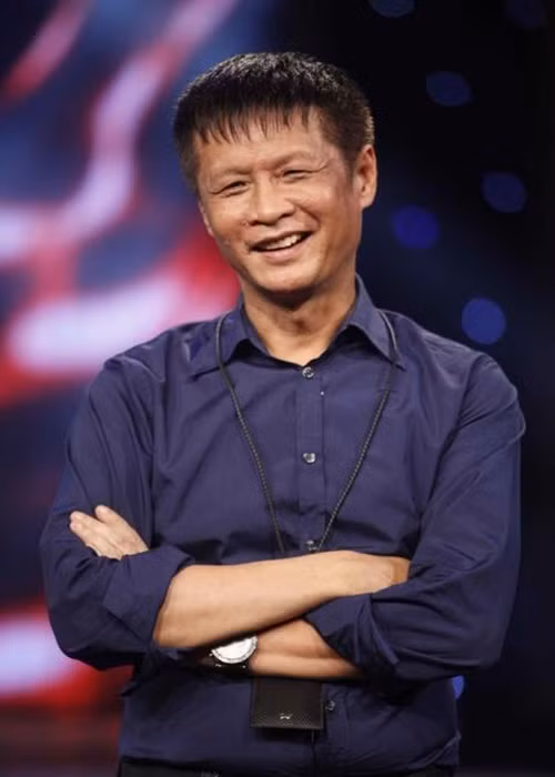 Lê Hoàng còn có nhiều phát ngôn sốc về nam giới. Anh từng cho rằng “Đàn ông dễ thương không đáng giá 1 xu. Nhạt nhẽo, bất tài, không có tương lai là phẩm chất rất hay gặp ở trai dễ thương”, “Đàn ông mở miệng ra cấm vợ về ngoại đón Tết là ngu” hay “Đàn ông mà bàn về trinh tiết là rất lạc hậu”. Ảnh: Đất Việt