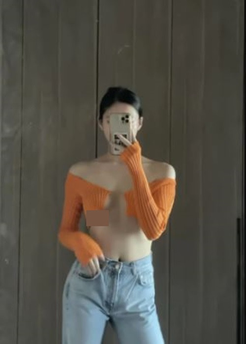 Trước đương kim Hoa hậu Thế giới Việt Nam, không ít mỹ nhân Việt lăng xê mốt áo này. Ảnh: Saostar,