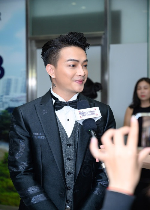 TiTi ngày càng phong độ, không còn bị chê ăn mặc thảm họa như xưa. Ảnh: FB TiTi