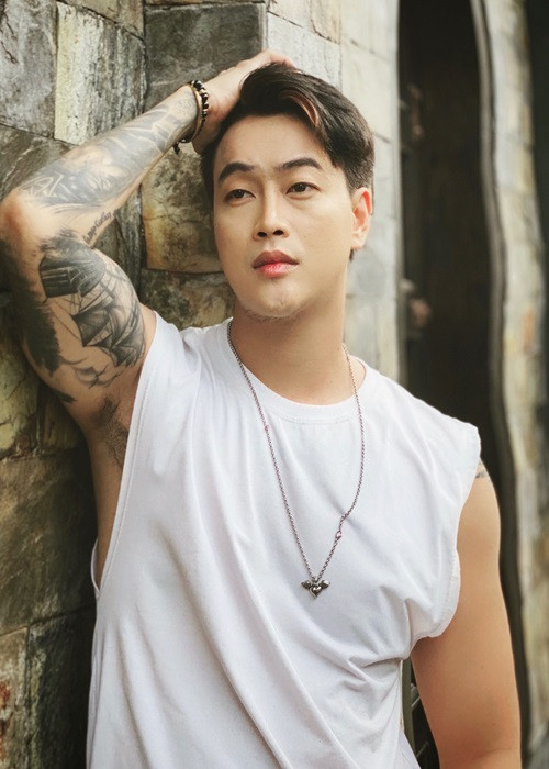 Nhờ tập gym, TiTi sở hữu hình thể săn chắc. Ảnh: FB TiTi