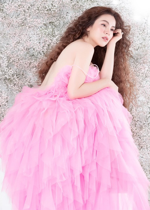 Theo bà mẹ 3 con, người bạn đời không cho cô tăng cân.