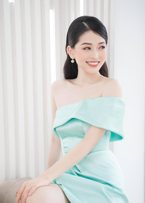 Phương Nga chia sẻ, Bình An là mối tình đầu của cô. Còn theo Bình An, anh say nắng nụ cười của bạn gái ngay từ lần gặp đầu tiên.