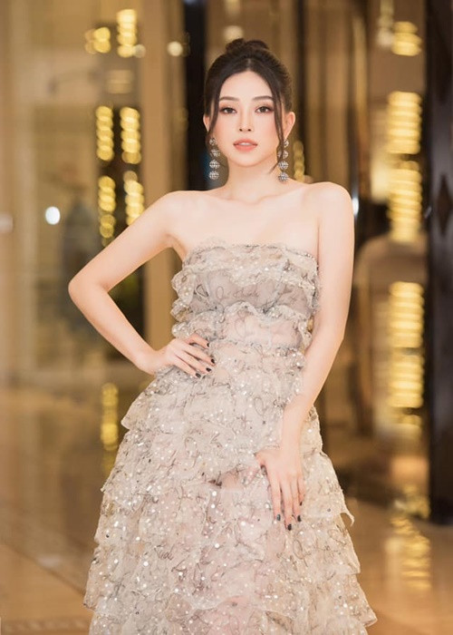 Bạn gái của Bình An thường lựa chọn phong cách gợi cảm khi tham gia các sự kiện.