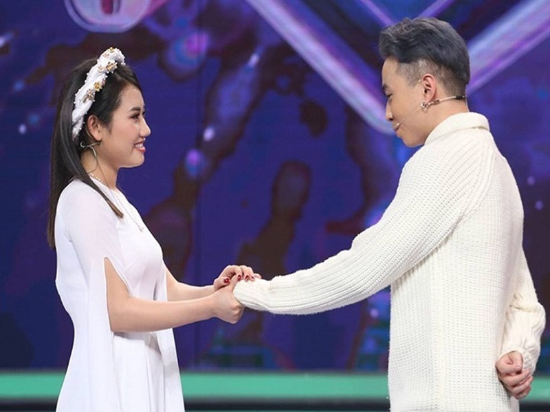 “Karik nói thế không có nghĩa là Huyền Thương không tốt, ngược lại bạn ấy là 1 người rất tinh tế, biết lắng nghe và rất biết quan tâm người đối diện”, Karik chia sẻ thêm. Ảnh: Vietnamnet