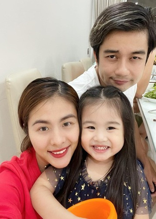 Sau 2-3 tháng nghén nặng, sức khỏe của Vân Trang trở lại bình thường. Ảnh: FB Vân Trang