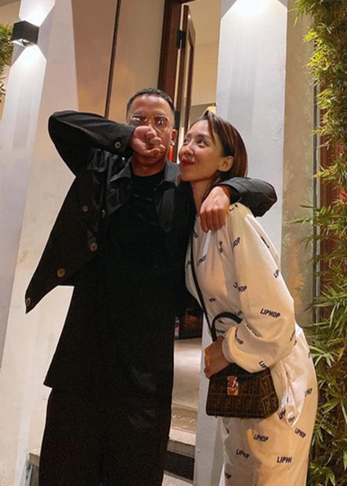 Tóc Tiên chia sẻ, cô không đeo nhẫn cưới sau khi kết hôn bởi quan niệm còn yêu nhau là còn hôn nhân. Ảnh: FB Thu Hà