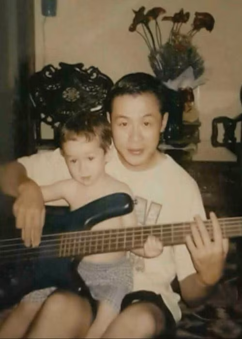 Theo Tiền Phong, cuộc hôn nhân giữa Anh Tuấn và Lisa kéo dài 10 năm. Trong những năm qua, Alex và Henry - hai con trai của Anh Tuấn sống cùng mẹ ở Australia. Ảnh: Tiền Phong