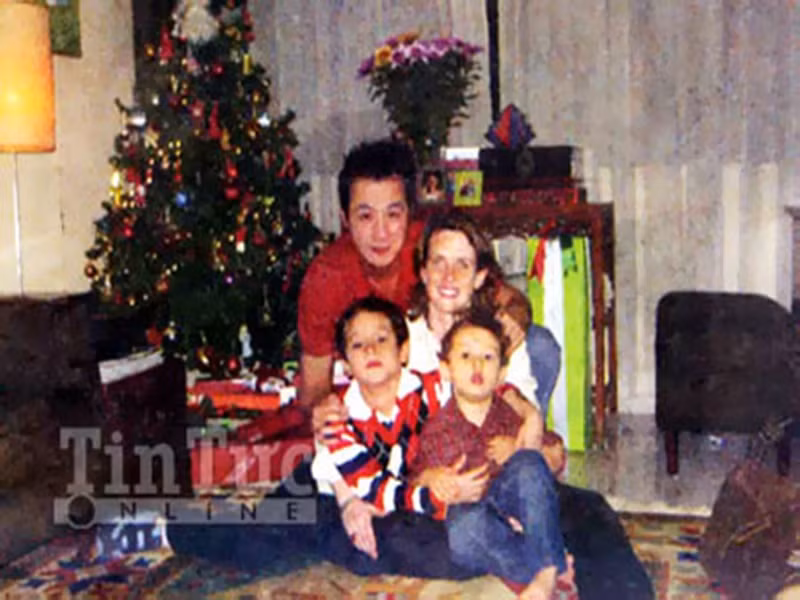 He lo hai cuoc hon nhan it biet cua MC Anh Tuan