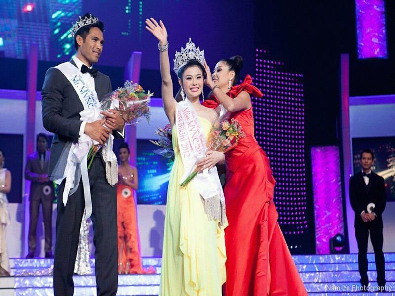 Năm 2012, Julia Hồ giành vương miện Miss Vietnam Continents. Ảnh: FB Julia Hồ