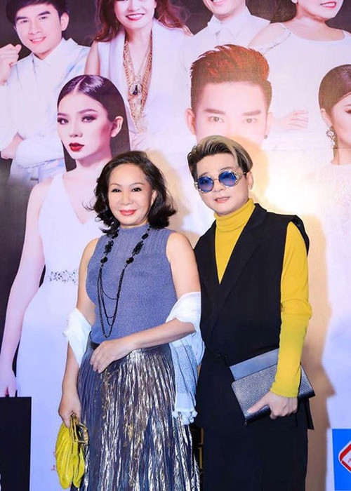 Vũ Hà phủ nhận nghi vấn “đào mỏ” vợ: “Mọi người không biết rằng lúc hai đứa về ở với nhau là đi ở nhà thuê, tự sinh sống, tự lo tất cả mọi thứ. Khi tôi đi hát, nổi tiếng, vợ chồng mới có được như ngày hôm nay”. Ảnh: Tiền Phong