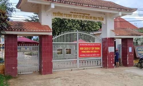 Ca truong cach ly tai cho vi 2 hoc sinh duong tinh voi nCoV