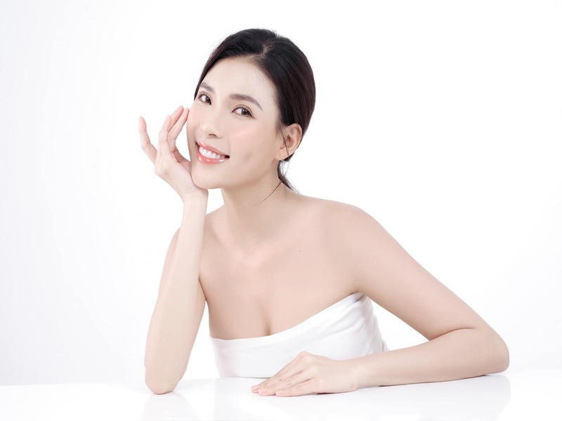 Thúy Diễm gửi đến phái đẹp ngày 20/10 lời chúc chân cứng đá mềm, hạnh phúc, vui tươi, bình an và luôn xinh đẹp.