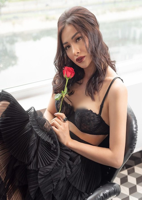 Yaya Trương Nhi cũng khoe ảnh gợi cảm đón ngày 20/10. Ảnh: Instagram Yaya Trương Nhi
