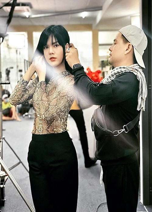 Đối với Ngọc Trinh, được đóng phim, diễn xuất là ước mơ từ bé của cô. “Tôi nhất định sẽ dành hết sức lực để trở lại và mong muốn người thân gia đình cũng như fans có thể an tâm về tôi”, Ngọc Trinh chia sẻ.