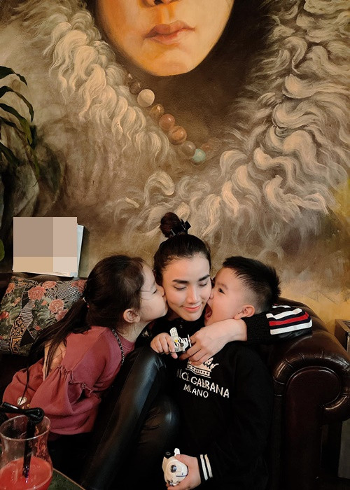 Trang Nhung coi gia đình là số một nên lui về chăm lo tổ ấm sau khi lập gia đình. Ảnh: FB Trang Nhung