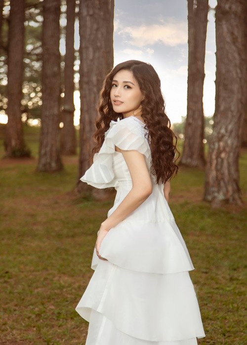 Như vậy, đội hình ban giám khảo Hoa hậu Thế giới Việt Nam năm nay có đến 4 hoa hậu.