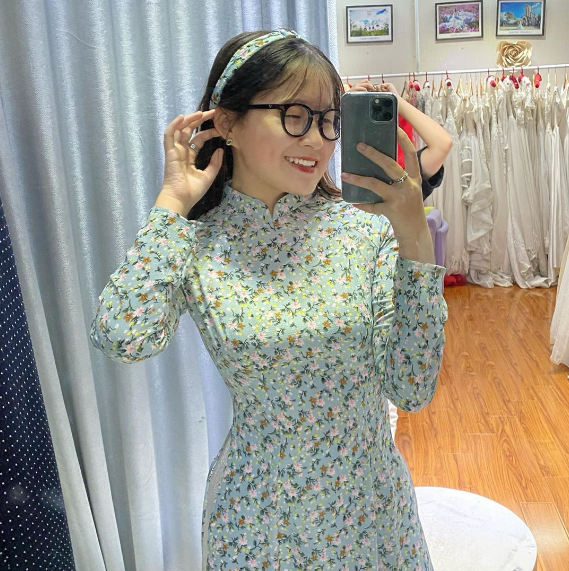 Hiện tại, phần lớn thời gian của Châu Anh dành cho việc học vì cô bạn có kết hoạch sang Mỹ du học vào mùa hè 2021.