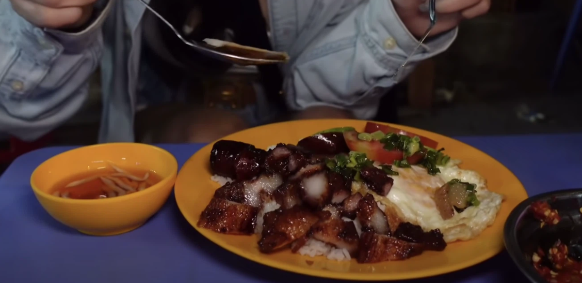 Trong vlog của mình, rich kid Jessie Lương cũng khuyên mọi người không nên ăn no một lần vì như vậy sẽ làm eo to ra.