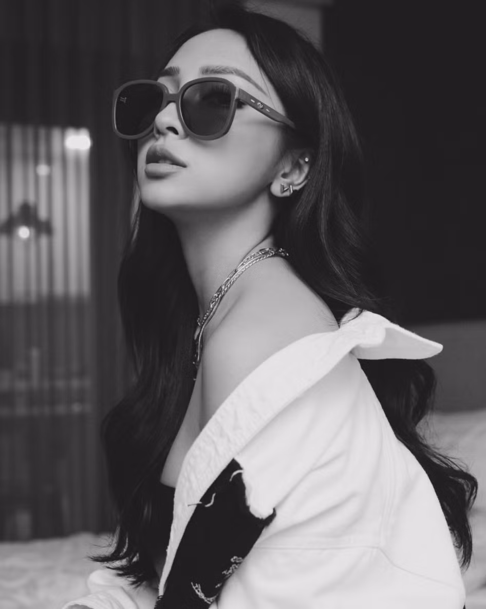 Jessie Lương thường xuyên bị lầm tưởng là con lại nhưng người đẹp cho biết mình là người Việt Nam 100%.