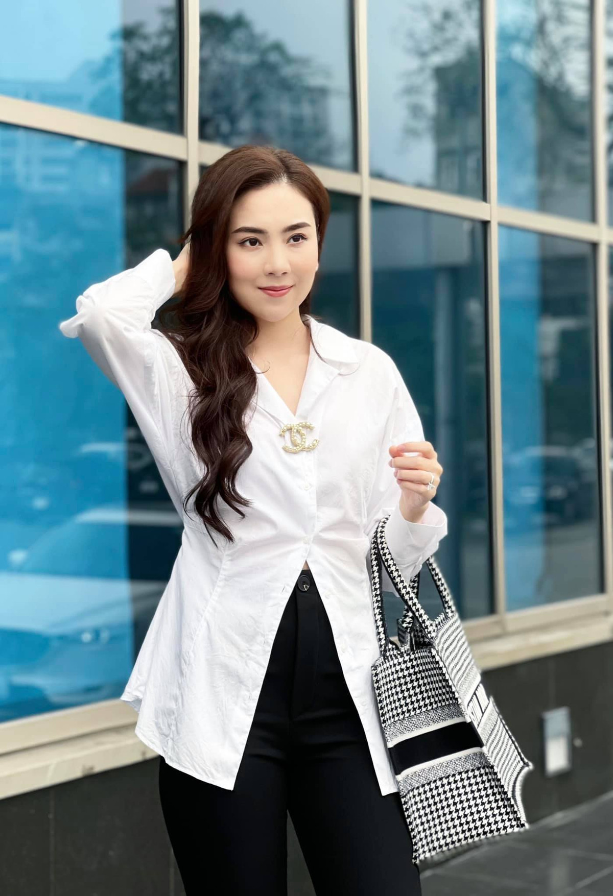 Vẻ ngoài trẻ trung của cô khiến nhiều netizen không khỏi ghen tị.