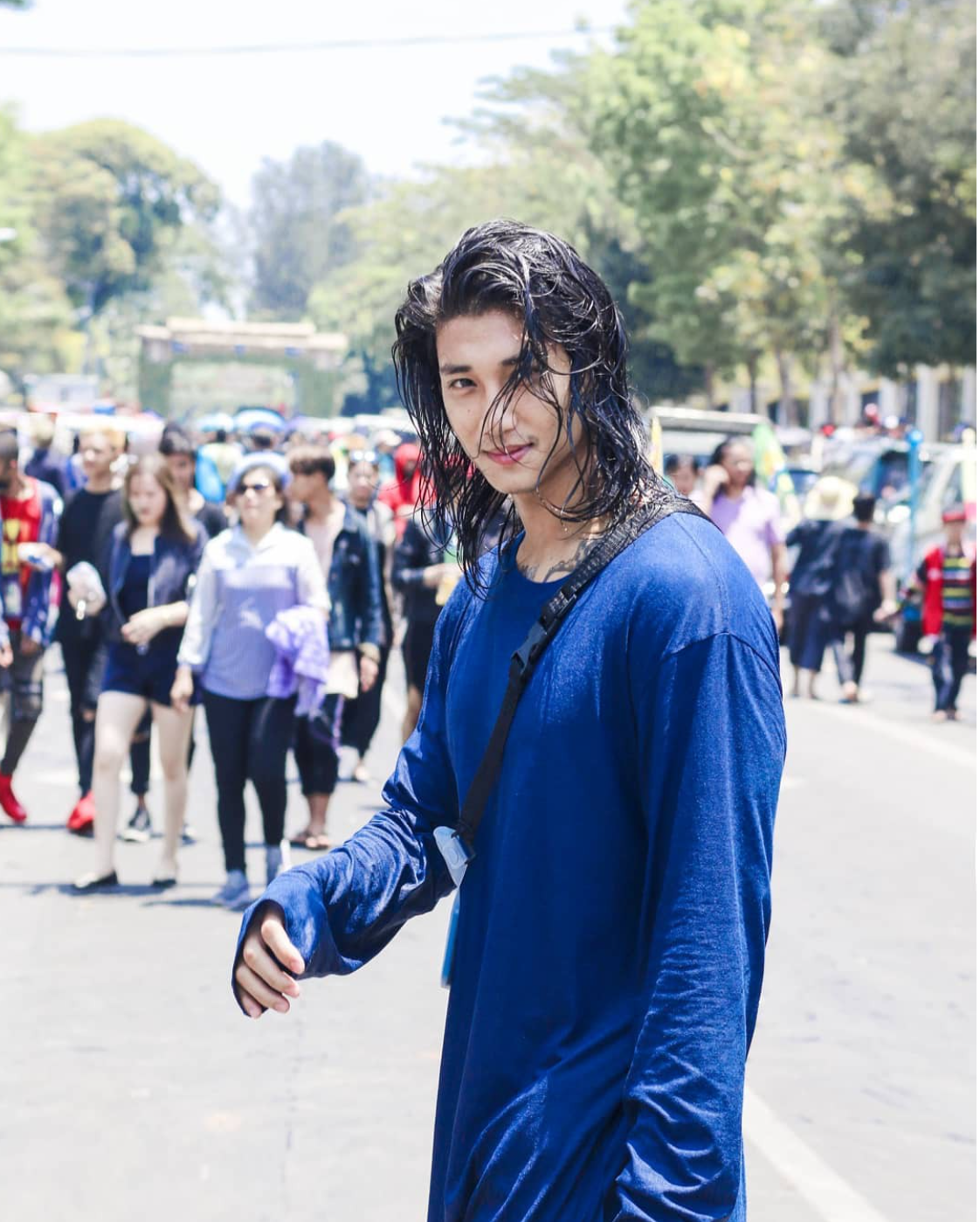 Paing Takhon có hàng triệu người theo dõi trên các mạng xã hội như Facebook, Instagram. Ngoài ra, anh còn là gương mặt đại diện cho nhiều thương hiệu lớn tại Thái Lan cũng như Myanmar.