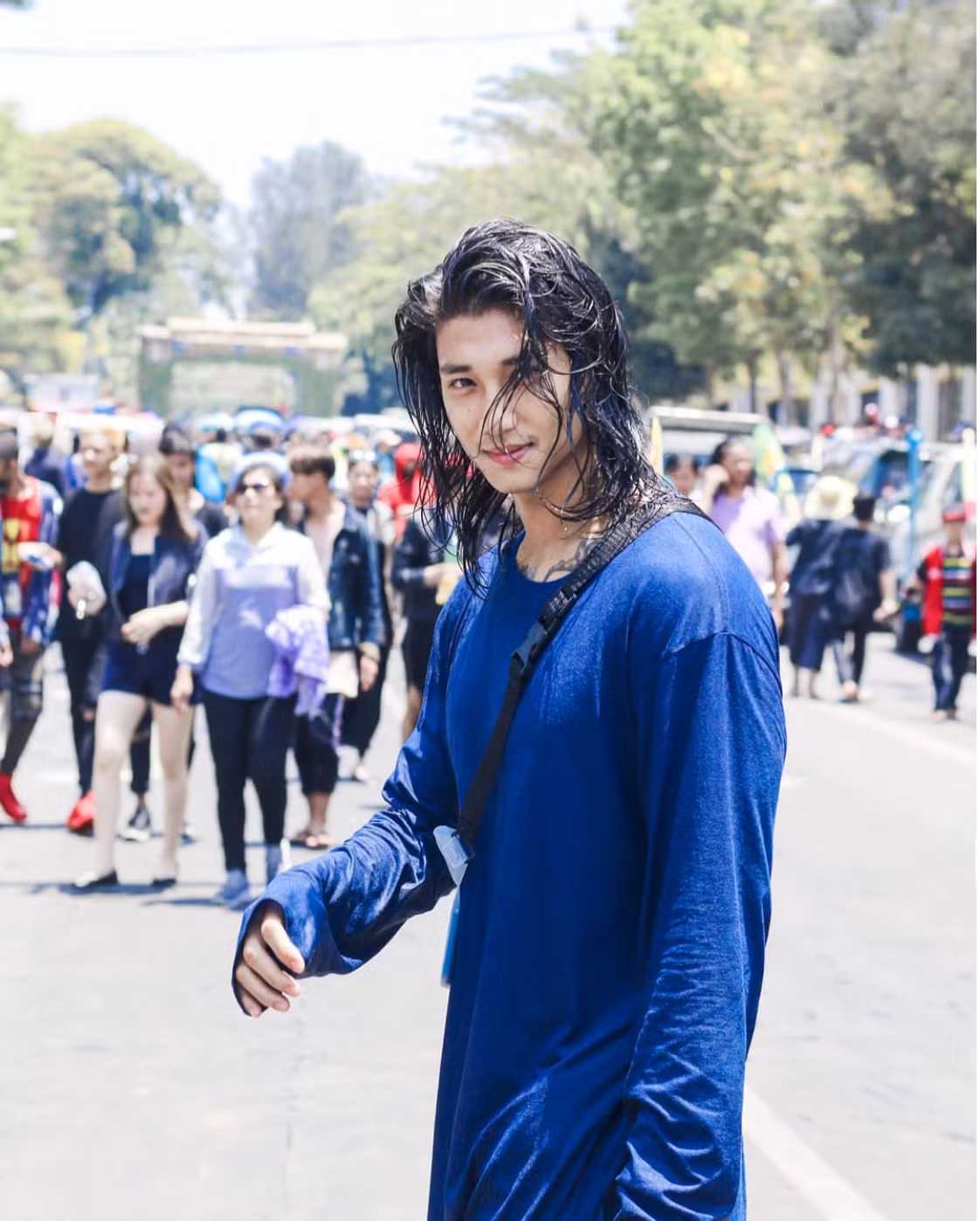 Paing Takhon có hàng triệu người theo dõi trên các mạng xã hội như Facebook, Instagram. Ngoài ra, anh còn là gương mặt đại diện cho nhiều thương hiệu lớn tại Thái Lan cũng như Myanmar.