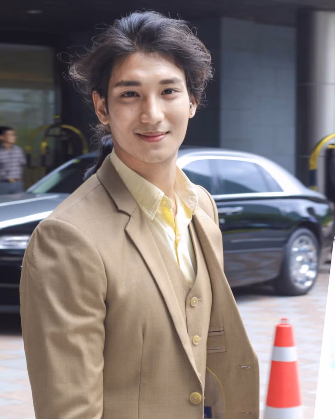 Vẻ quyến rũ của chàng người mẫu tăng lên bội phần nhờ loạt hình xăm cực ngầu, Paing Takhon còn được mệnh danh là "Aquaman châu Á".