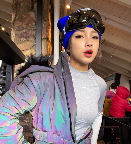 Chẳng những giàu có, Jessie Lương còn gây ấn tượng với ngoại hình xinh đẹp, vóc dáng mảnh mai nhưng thon gọn, cơ thể săn chắc, vòng eo chỉ 56cm.