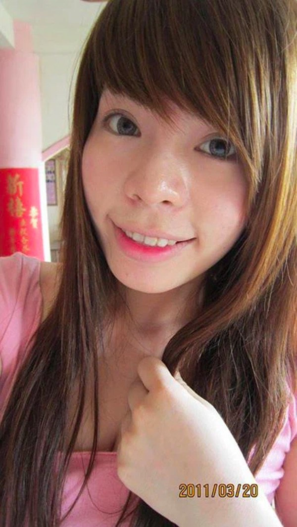 Một trong những "hot girl dao kéo" nữa phải kể đến là Vân Tokyo, bởi từ cách đây khá lâu cô gái Sài Gòn này đã nổi tiếng một cách ồn ào nhờ màn "lột xác" bằng công nghệ thẩm mỹ.