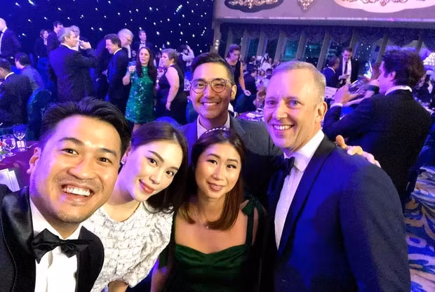 Qua những hình ảnh check - in cũng gia đình tỷ phú có thể thấy Linh Rin dường như đã chắc chắn sẽ trở thành chị dâu tương lai của rich kid Tiên Nguyễn.