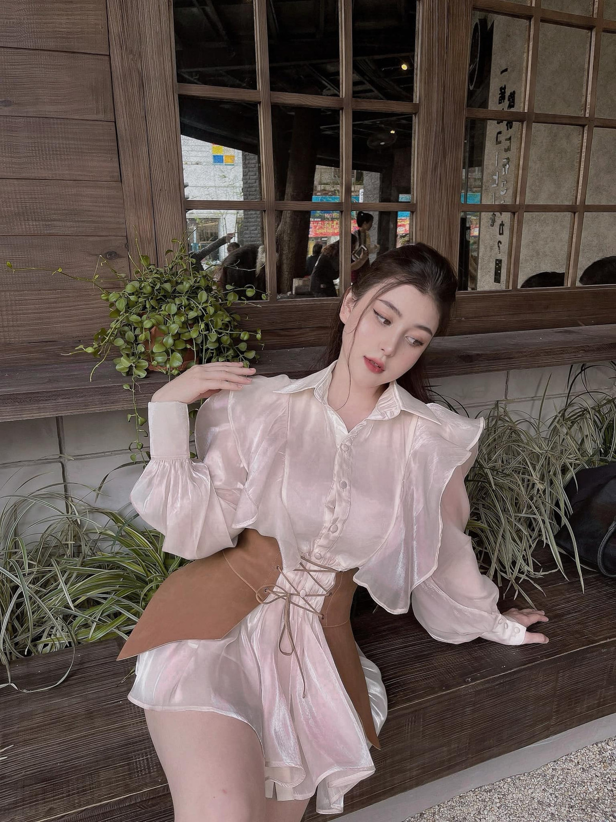 Hot girl Sài thành từng bị nhận xét là sở hữu gu thời trang "chín ép" bởi thân hình mũm mĩm và vòng 1 cực "khủng".