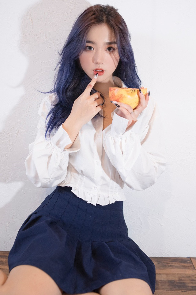 Cô gái trẻ này đang là một trong những nữ sinh được chú ý nhất thời điểm hiện tại. Ảnh: FBNV