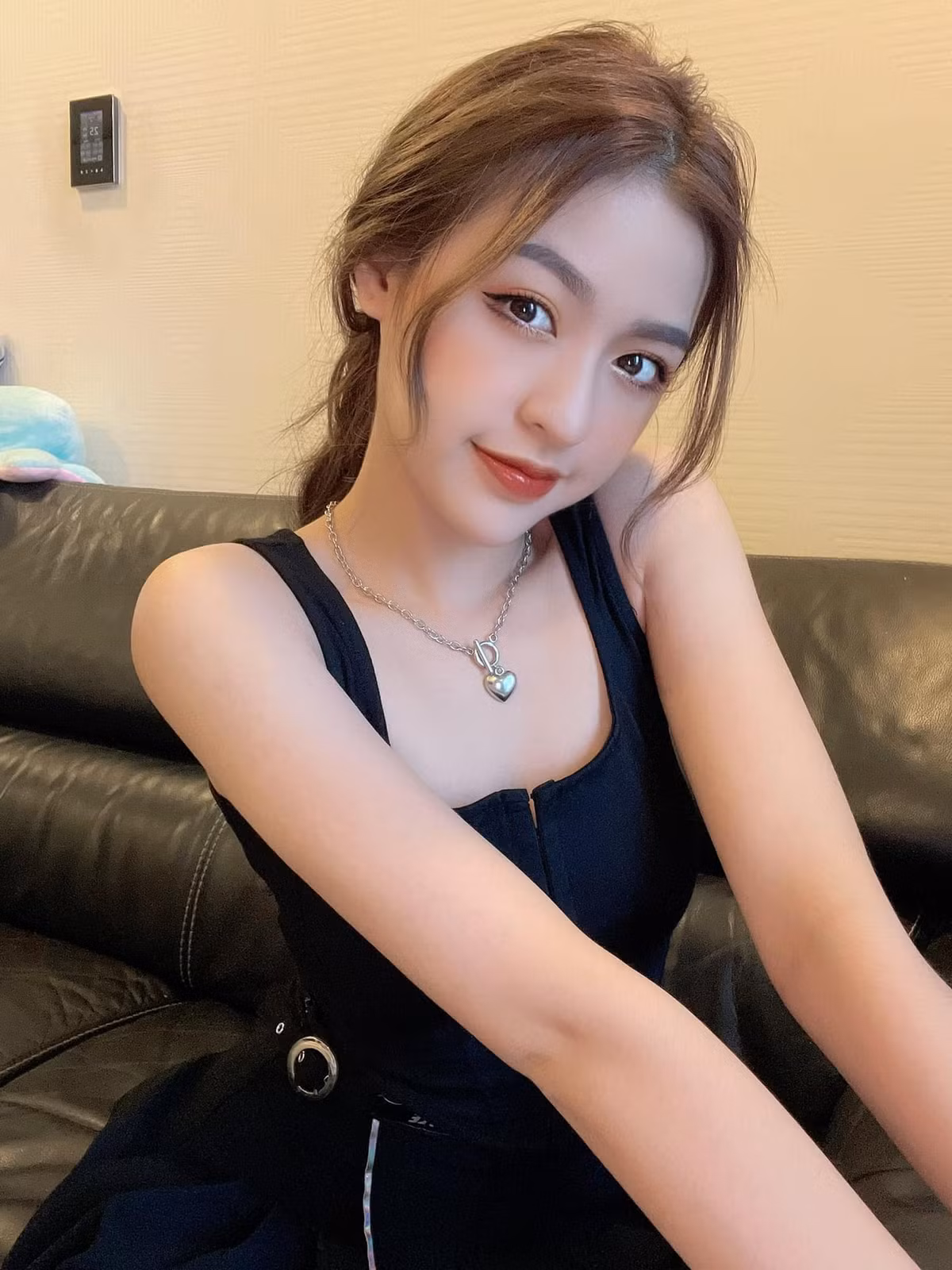 Những nghi vấn của cộng đồng mạng hoàn toàn có căn cứ, bởi lẽ trong thời gian gần đây Trần Thanh Tâm có nhan sắc hoàn toàn khác so với khoảnh khắc bị chụp lén từng gây sóng gió ngày nào.