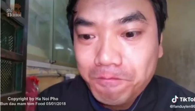 Chủ nhân của kênh Youtube Hà Nội Phố là anh Trần Văn Duy (hay còn gọi là Duy "Nến"), chàng trai này chuyên review các món ăn tại Hà Nội, cũng như một số vùng miền khắp trên cả nước Việt Nam.