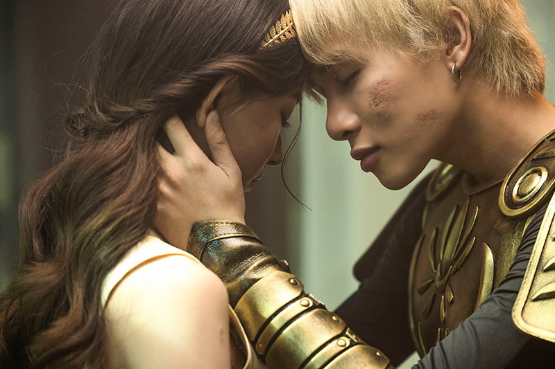 Tối 12/4, Jack đã chính thức phát hành MV mới mang tên Laylalay. Ca khúc do chính nam ca sĩ sáng tác mang màu sắc kỳ ảo, hoành tráng do đạo diễn Đinh Hà Uyên Thư thực hiện.