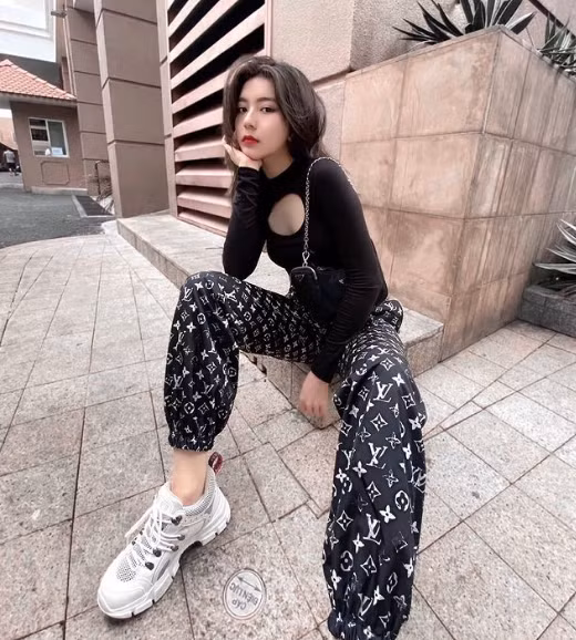 Hot girl Sài thành hiện theo đuổi kinh doanh. Cô nàng từng khẳng định, công việc là niềm đam mê lớn nhất cuộc đời mình. Ảnh: Tổng hợp