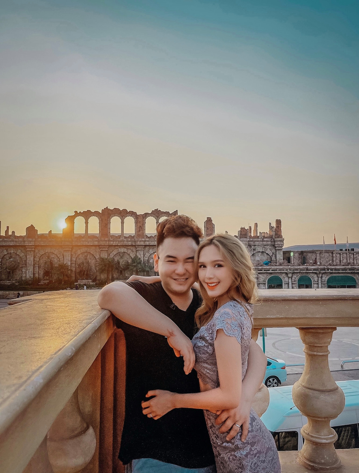 Lên xe hoa vào năm 18 tuổi, hot girl Xoài Non được nhiều người ngưỡng mộ vì cuộc sống hôn nhân không khác gì một nàng công chúa.