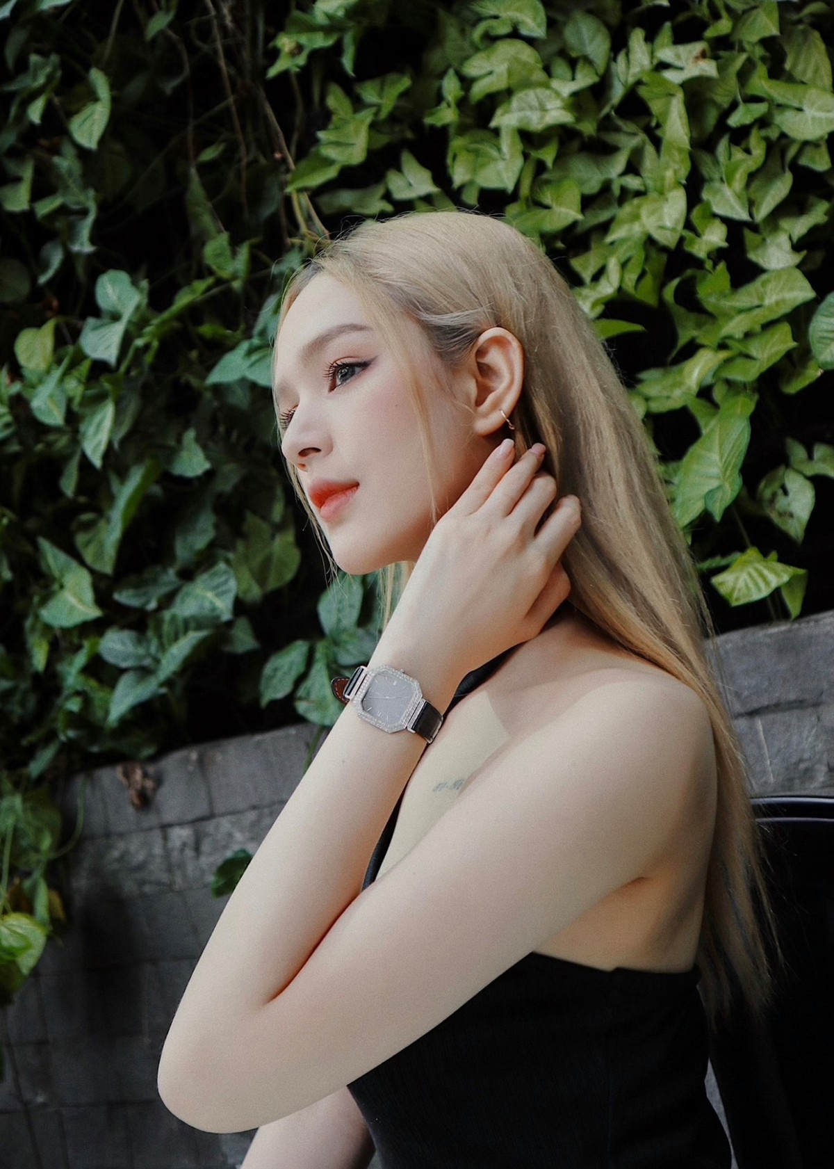 Cô nàng được biết đến vì mối tình chú - cháu cách nhau 13 tuổi với streamer giàu nhất Việt Nam Xemesis.