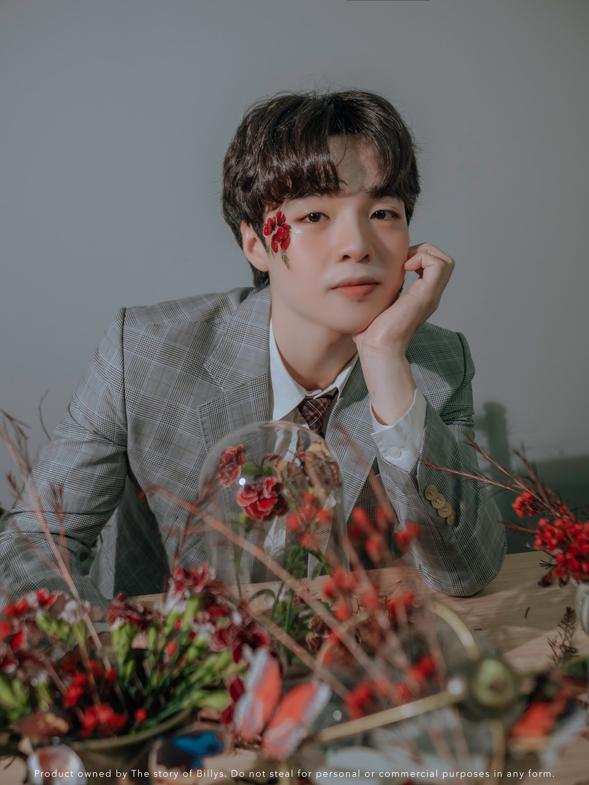 Thay vì vẻ ngoài thư sinh, Tun dành nhiều thời gian tập luyện để có body 6 múi xịn xò.