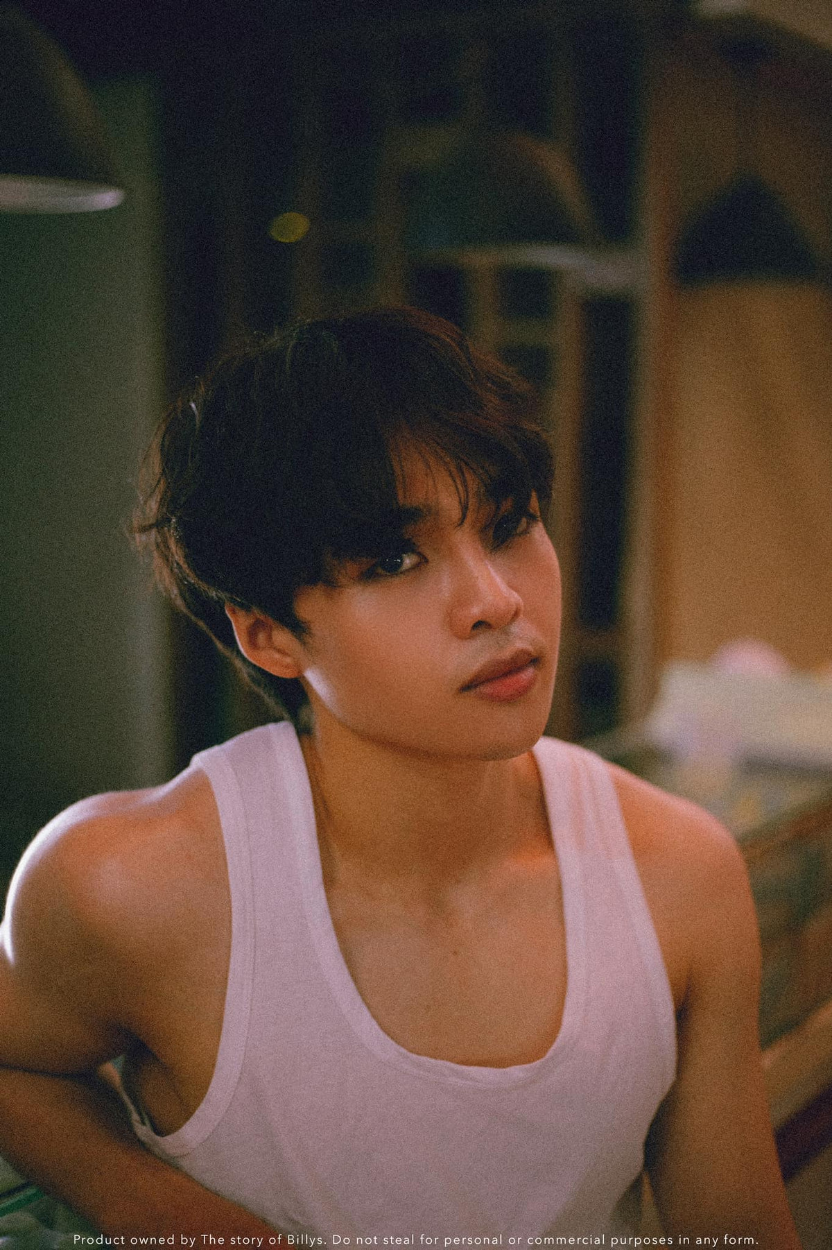 Tun Phạm đã để lại ấn tượng sâu sắc khi diện vest cực bảnh bao, góc nghiêng thần thánh và nụ cười rạng rỡ không lẫn đi đâu được.