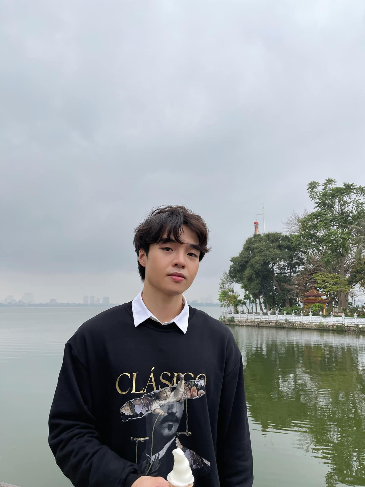 Không chỉ gương mặt mà vóc dáng của TikToker Tun Phạm cũng thay đổi ít nhiều.