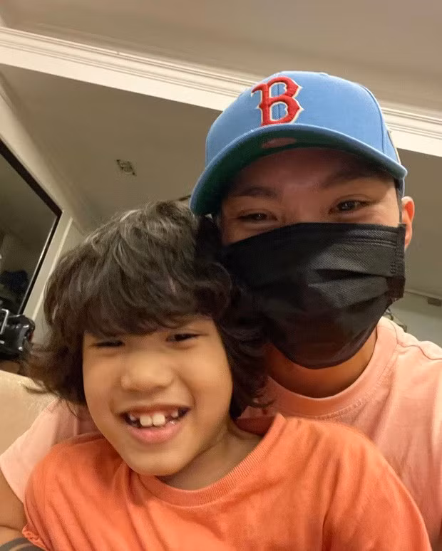 Nhìn động thái của Văn Hậu mọi người không khỏi gật gù, nếu quả thực tin đồn hẹn hò là đúng thì chàng cầu thủ đúng là một "anh rể" cực tâm lý và tình cảm.